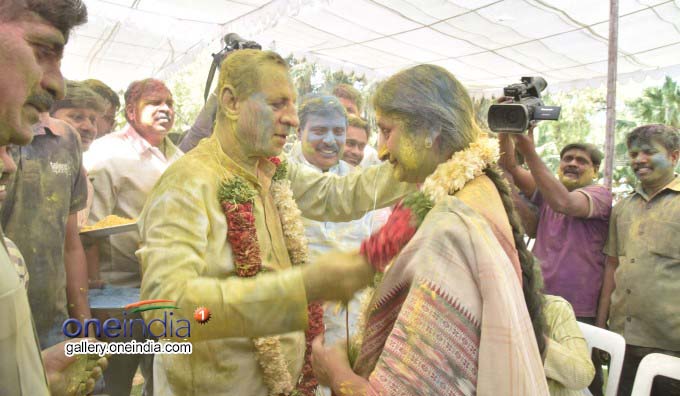 PHOTOS : Holi Celebrations Held At Rajbhavan PHOTOS : Holi Celebrations Held At Rajbhavan