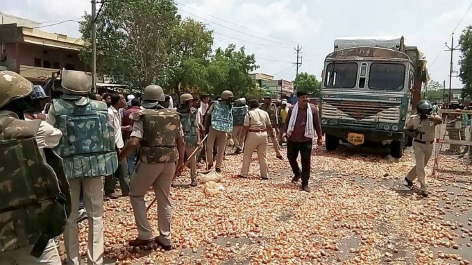 Farmers Protest Turns Violent In Madhya Pradesh Farmers Protest Turns Violent In Madhya Pradesh
