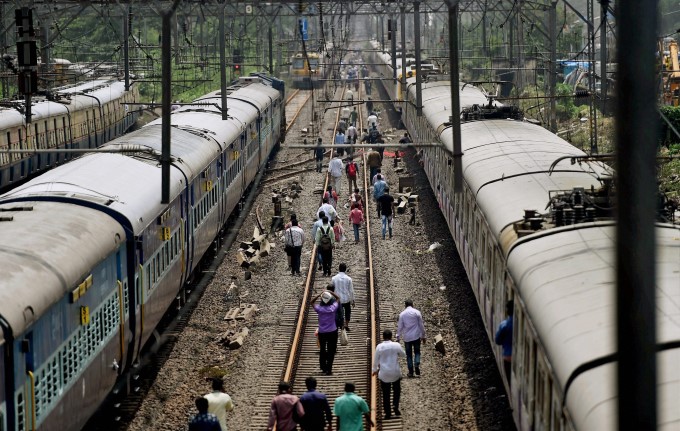 Heavy Rain Lashes Mumbai Heavy Rain Lashes Mumbai