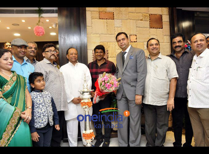Actor Puneeth Inaugurated Navarthan Jewellers Rajajinagar Actor Puneeth Inaugurated Navarthan Jewellers Rajajinagar