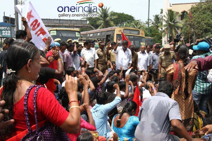 Pro Anitha Protests Brings Chennai To A Standstill Pro Anitha Protests Brings Chennai To A Standstill