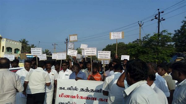 Fishermen Families Protest In Kanyakumari Fishermen Families Protest In Kanyakumari