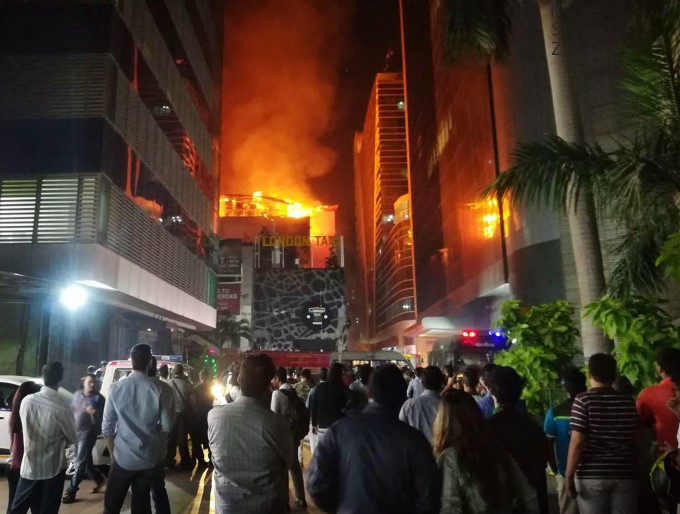 Fire Breaks Out At Kamala Mills In Mumbai Fire Breaks Out At Kamala Mills In Mumbai