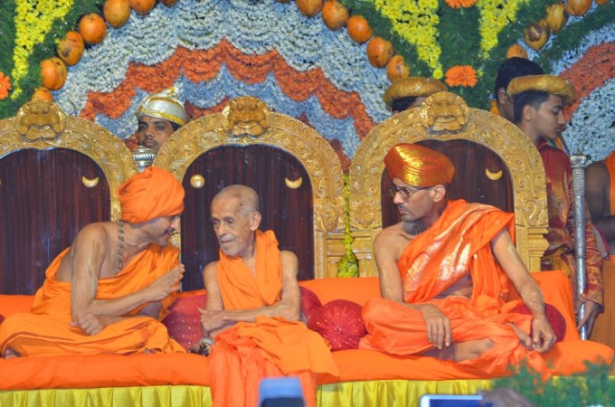 Udupi Paryaya Purapravesha By Vidyadeeshsa Swamiji Udupi Paryaya Purapravesha By Vidyadeeshsa Swamiji