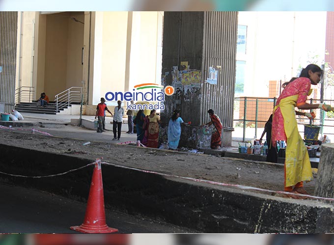 The Ugly Indian Stunning! The Ugly Defaced Pillars Of Banashankari Metro Station The Ugly Indian Stunning! The Ugly Defaced Pillars Of Banashankari Metro Station