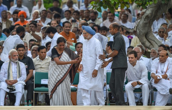 Former PM Atal Bihari Vajpayee Passes Away Former PM Atal Bihari Vajpayee Passes Away