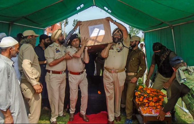 News In Photos (22 August 2018) | Photos Of Top News Today - Oneindia Gallery News In Photos (22 August 2018) | Photos Of Top News Today - Oneindia Gallery