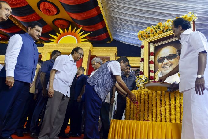 News In Photos (30 August 2018) | Photos Of Top News Today - Oneindia Gallery News In Photos (30 August 2018) | Photos Of Top News Today - Oneindia Gallery