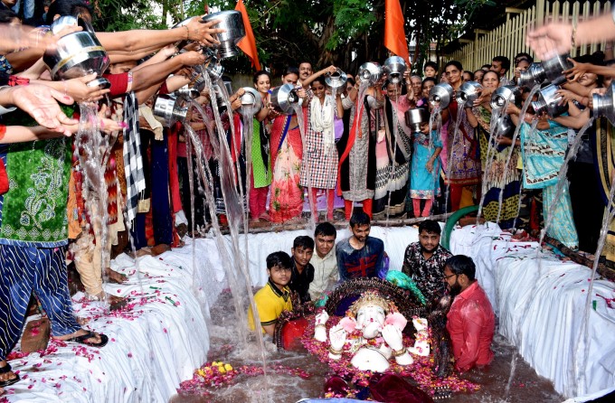 Ganesh Chaturthi Celebration Across India 2018 Ganesh Chaturthi Celebration Across India 2018