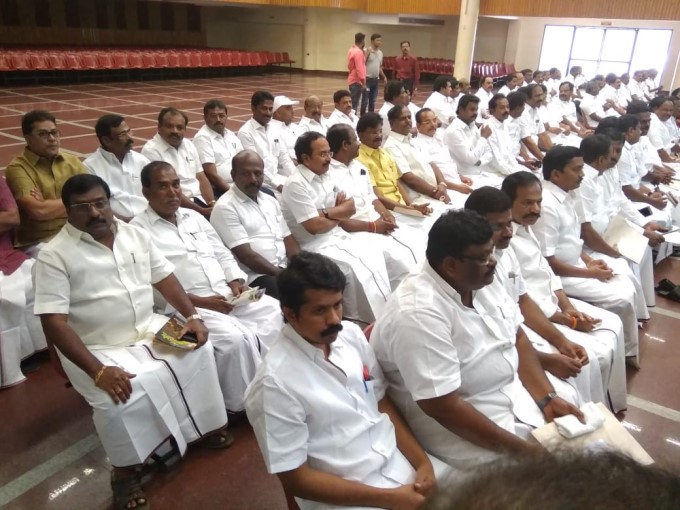 DMK Meeting Adopts 8 Resolutions DMK Meeting Adopts 8 Resolutions