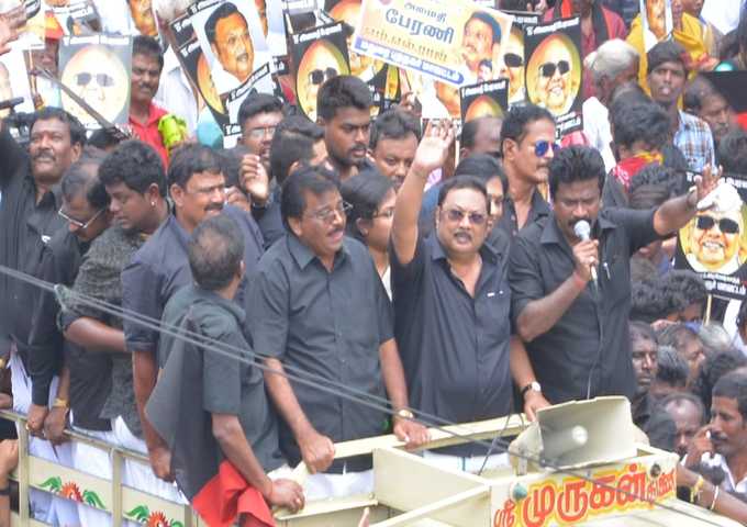 M K Alagiri Silent Rally In Chennai M K Alagiri Silent Rally In Chennai
