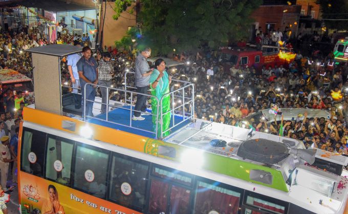 News In Photos (6 September 2018) | Photos Of Top News Today - Oneindia Gallery News In Photos (6 September 2018) | Photos Of Top News Today - Oneindia Gallery