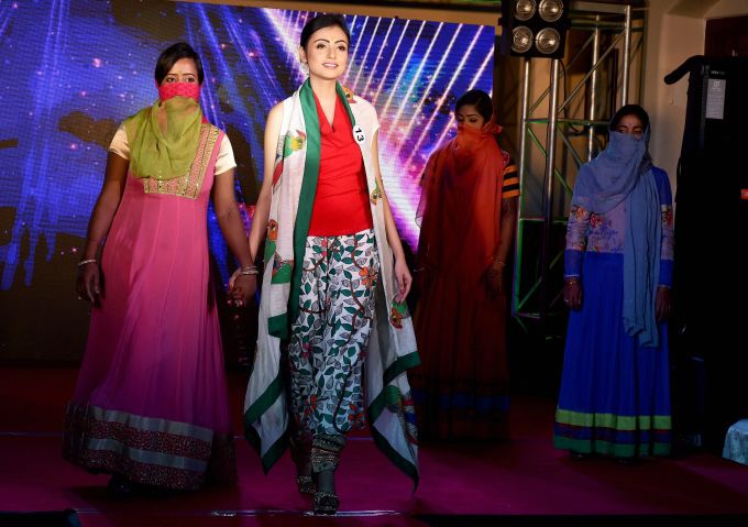 News In Photos (8 September 2018) | Photos Of Top News Today - Oneindia Gallery News In Photos (8 September 2018) | Photos Of Top News Today - Oneindia Gallery