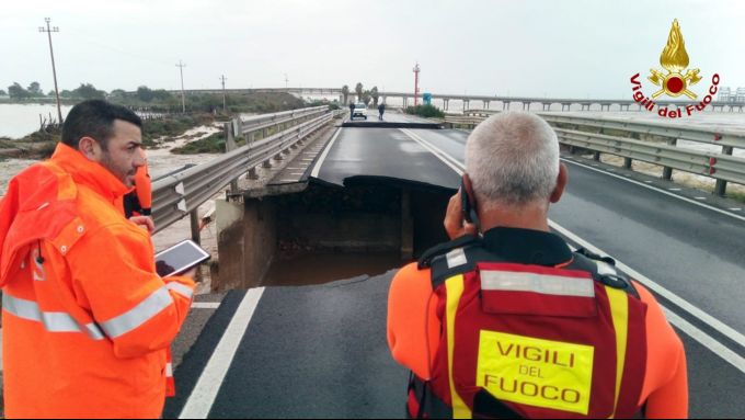 News In Photos (10 October 2018) | Photos Of Top News Today - Oneindia Gallery News In Photos (10 October 2018) | Photos Of Top News Today - Oneindia Gallery