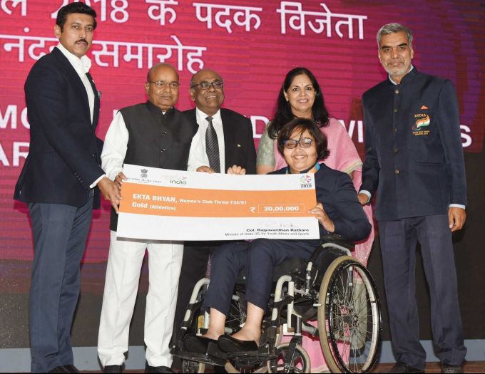 News In Photos (16 October 2018) | Photos Of Top News Today - Oneindia Gallery News In Photos (16 October 2018) | Photos Of Top News Today - Oneindia Gallery