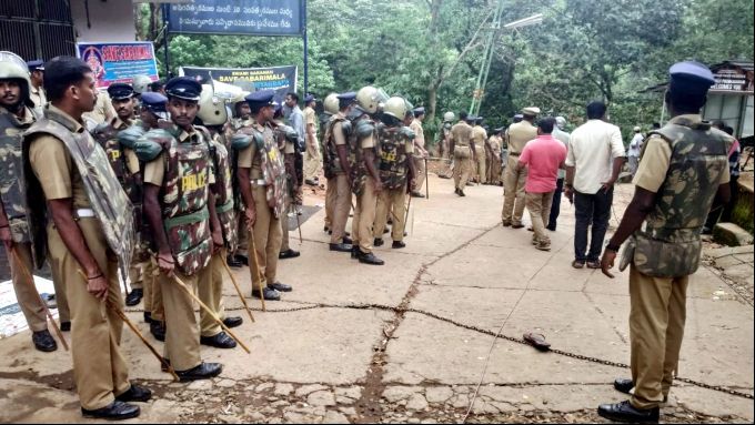 News In Photos (17 October 2018) | Photos Of Top News Today - Oneindia Gallery News In Photos (17 October 2018) | Photos Of Top News Today - Oneindia Gallery