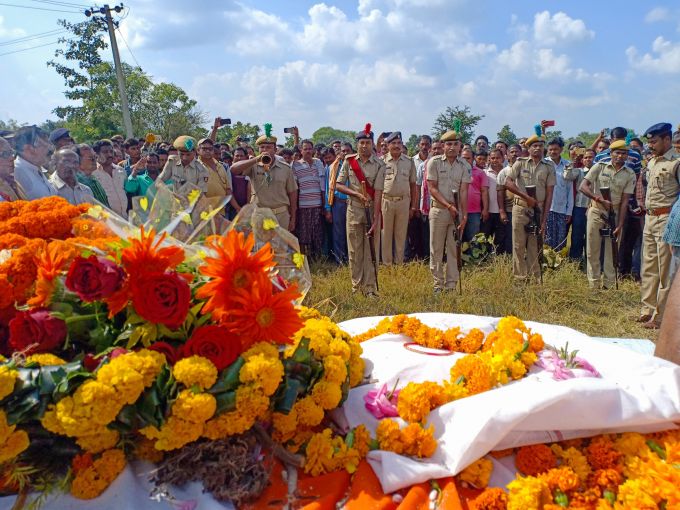News In Photos (31 October 2018) | Photos Of Top News Today - Oneindia Gallery News In Photos (31 October 2018) | Photos Of Top News Today - Oneindia Gallery
