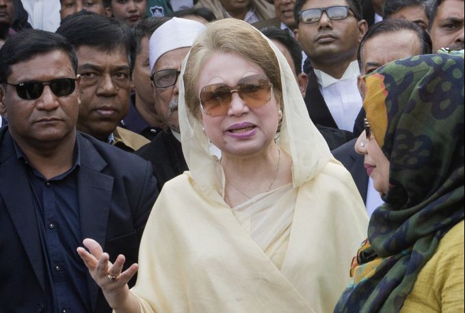 News In Photos (8 November 2018) | Photos Of Top News Today - Oneindia Gallery News In Photos (8 November 2018) | Photos Of Top News Today - Oneindia Gallery