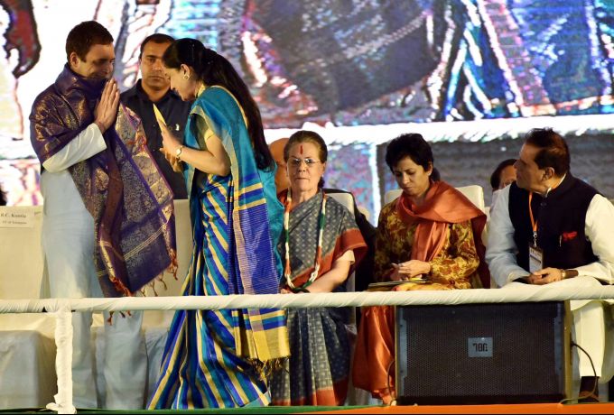 News In Photos (23 November 2018) | Photos Of Top News Today - Oneindia Gallery News In Photos (23 November 2018) | Photos Of Top News Today - Oneindia Gallery