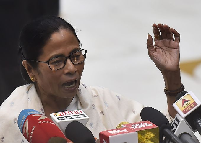 News In Photos (10 December 2018) | Photos Of Top News Today - Oneindia Gallery News In Photos (10 December 2018) | Photos Of Top News Today - Oneindia Gallery