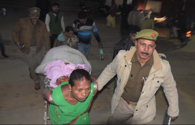 News In Photos (10 December 2018) | Photos Of Top News Today - Oneindia Gallery News In Photos (10 December 2018) | Photos Of Top News Today - Oneindia Gallery