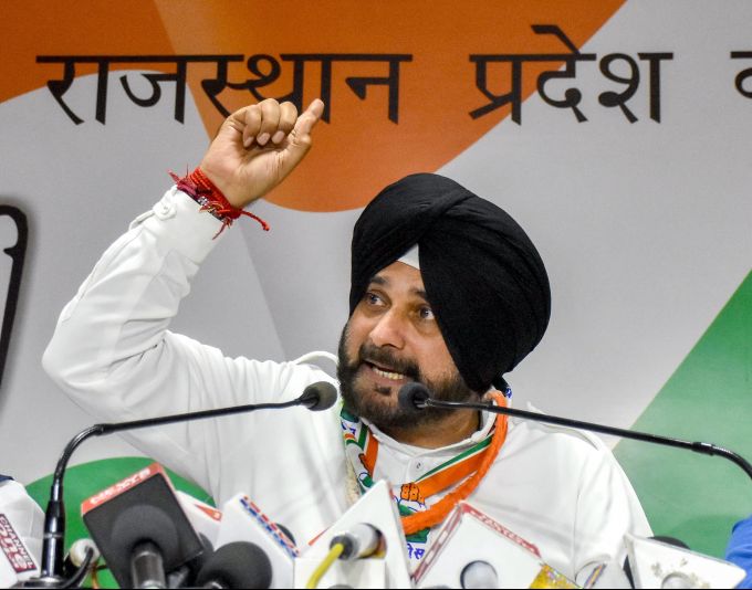 News In Photos (3 December 2018) | Photos Of Top News Today - Oneindia Gallery News In Photos (3 December 2018) | Photos Of Top News Today - Oneindia Gallery