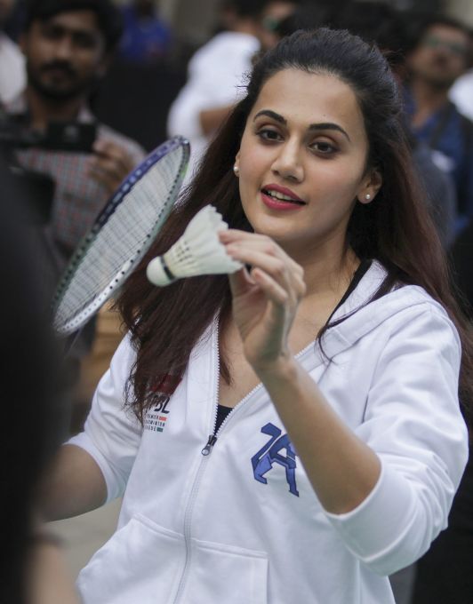 News In Photos (3 December 2018) | Photos Of Top News Today - Oneindia Gallery News In Photos (3 December 2018) | Photos Of Top News Today - Oneindia Gallery