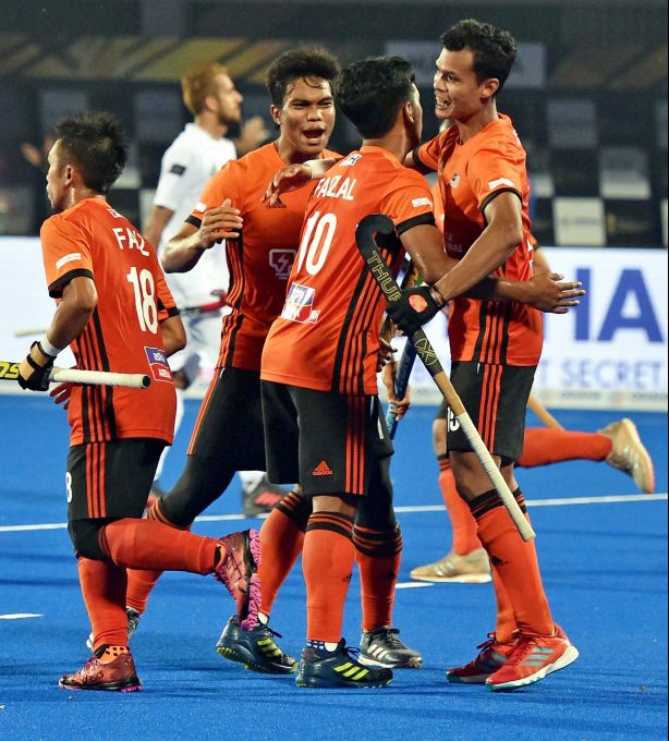 News In Photos (5 December 2018) | Photos Of Top News Today - Oneindia Gallery News In Photos (5 December 2018) | Photos Of Top News Today - Oneindia Gallery
