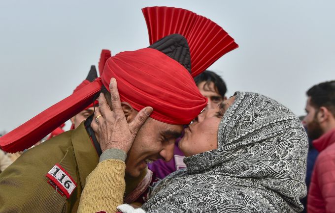 News In Photos (8 December 2018) | Photos Of Top News Today - Oneindia Gallery News In Photos (8 December 2018) | Photos Of Top News Today - Oneindia Gallery