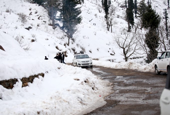 Snowfall In Jammu Kashmir, Himachal And Uttarakhand Snowfall In Jammu Kashmir, Himachal And Uttarakhand