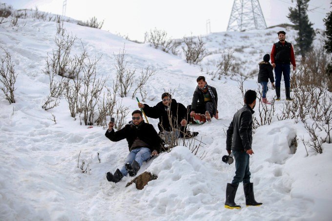 Snowfall In Jammu Kashmir, Himachal And Uttarakhand Snowfall In Jammu Kashmir, Himachal And Uttarakhand