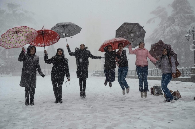 Snowfall In Jammu Kashmir, Himachal And Uttarakhand Snowfall In Jammu Kashmir, Himachal And Uttarakhand