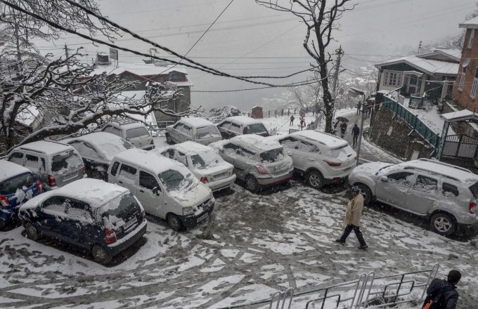 Snowfall In Jammu Kashmir, Himachal And Uttarakhand Snowfall In Jammu Kashmir, Himachal And Uttarakhand