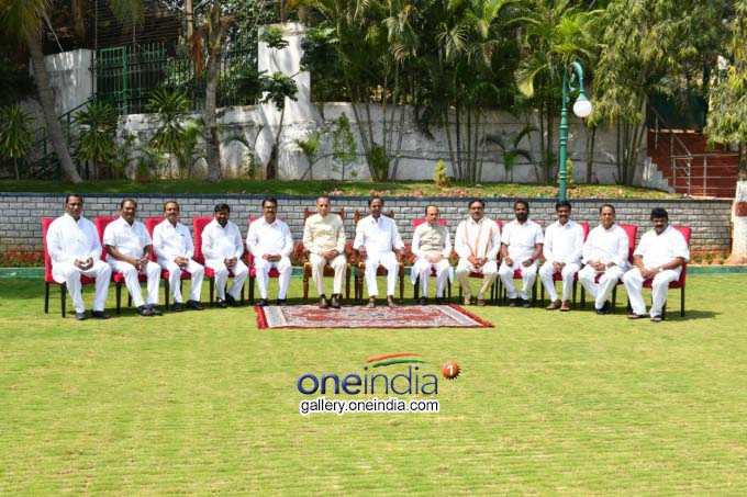 Swearing Ceremony Of Telangana Cabinet Ministers At Raj Bhavan Swearing Ceremony Of Telangana Cabinet Ministers At Raj Bhavan