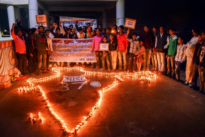 Pulwama Terror Attack: India Unites In Mourning For CRPF Jawans Pulwama Terror Attack: India Unites In Mourning For CRPF Jawans