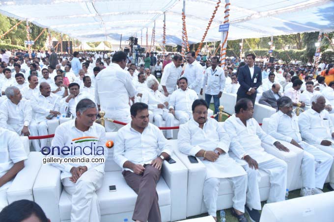Swearing Ceremony Of Telangana Cabinet Ministers At Raj Bhavan Swearing Ceremony Of Telangana Cabinet Ministers At Raj Bhavan
