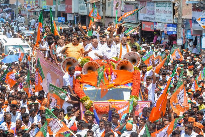 News In Photos (25 March 2019) | Photos Of Top News Today - Oneindia Gallery News In Photos (25 March 2019) | Photos Of Top News Today - Oneindia Gallery