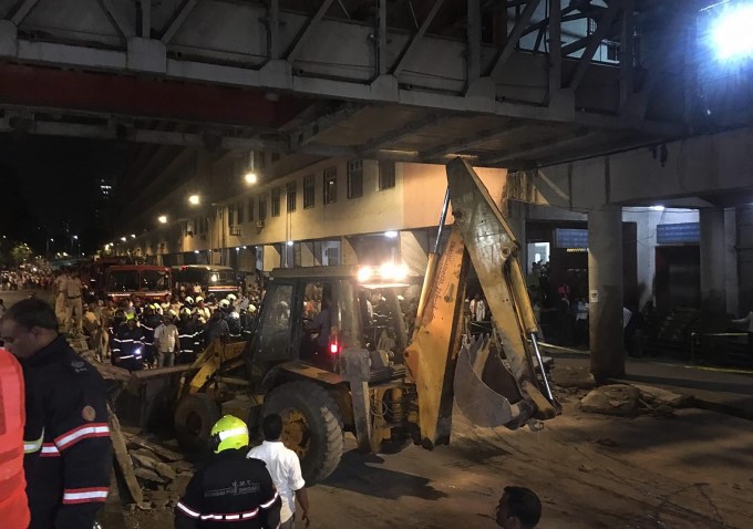 Mumbai Foot Over Bridge Collapse Near CST Mumbai Foot Over Bridge Collapse Near CST