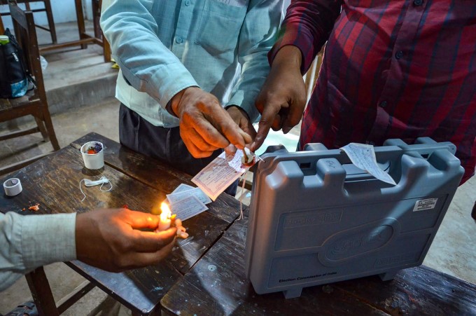 Lok Sabha Elections 2019 - Polling Lok Sabha Elections 2019 - Polling
