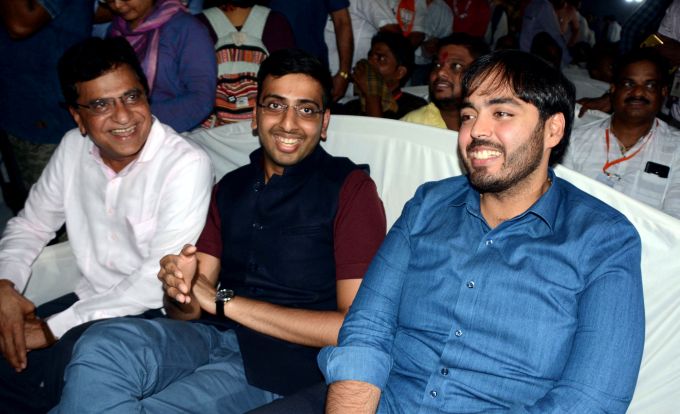 News In Photos (26 April 2019) | Photos Of Top News Today - Oneindia Gallery News In Photos (26 April 2019) | Photos Of Top News Today - Oneindia Gallery