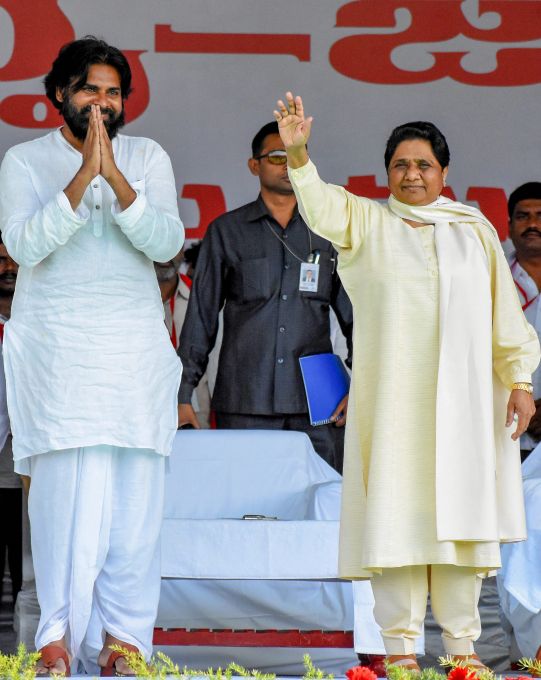 News In Photos (4 April 2019) | Photos Of Top News Today - Oneindia Gallery News In Photos (4 April 2019) | Photos Of Top News Today - Oneindia Gallery