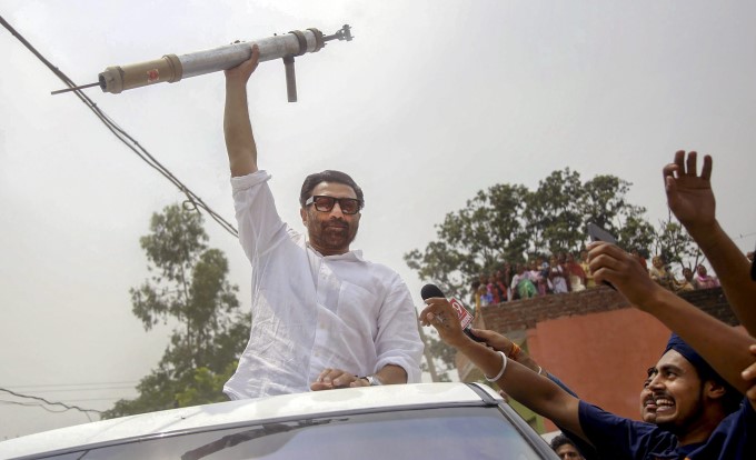 Lok Sabha Elections 2019 - Campaign Lok Sabha Elections 2019 - Campaign