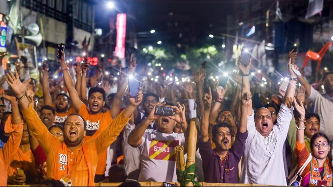 News In Photos (10 May 2019) | Photos Of Top News Today - Oneindia Gallery News In Photos (10 May 2019) | Photos Of Top News Today - Oneindia Gallery