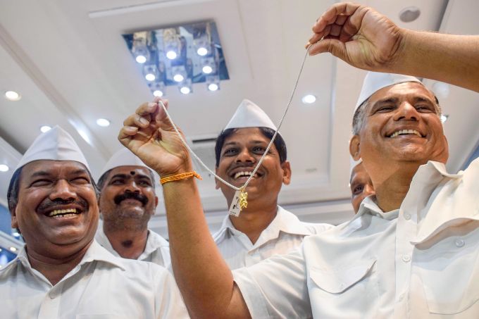 News In Photos (10 May 2019) | Photos Of Top News Today - Oneindia Gallery News In Photos (10 May 2019) | Photos Of Top News Today - Oneindia Gallery