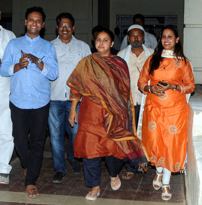News In Photos (20 May 2019) | Photos Of Top News Today - Oneindia Gallery News In Photos (20 May 2019) | Photos Of Top News Today - Oneindia Gallery