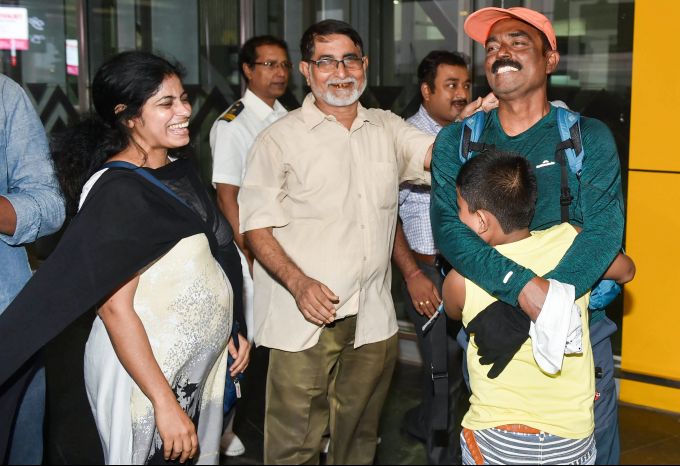 News In Photos (20 May 2019) | Photos Of Top News Today - Oneindia Gallery News In Photos (20 May 2019) | Photos Of Top News Today - Oneindia Gallery