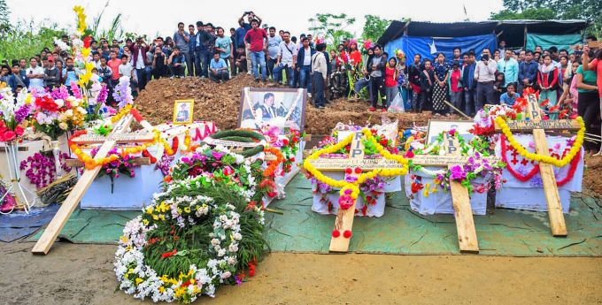 News In Photos (24 May 2019) | Photos Of Top News Today - Oneindia Gallery News In Photos (24 May 2019) | Photos Of Top News Today - Oneindia Gallery