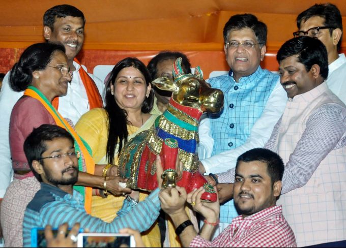 News In Photos (7 May 2019) | Photos Of Top News Today - Oneindia Gallery News In Photos (7 May 2019) | Photos Of Top News Today - Oneindia Gallery
