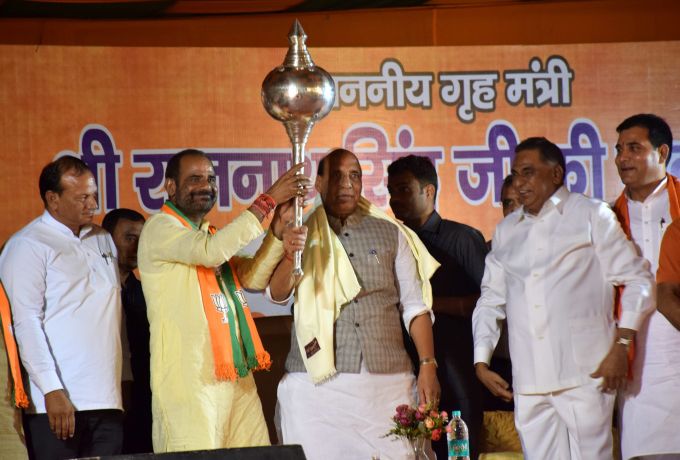 News In Photos (9 May 2019) | Photos Of Top News Today - Oneindia Gallery News In Photos (9 May 2019) | Photos Of Top News Today - Oneindia Gallery