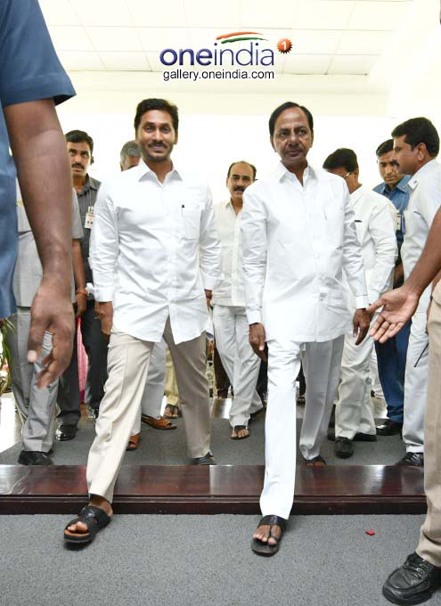 AP CM YS Jagan Meets TS CM KCR At Pragati Bhavan AP CM YS Jagan Meets TS CM KCR At Pragati Bhavan